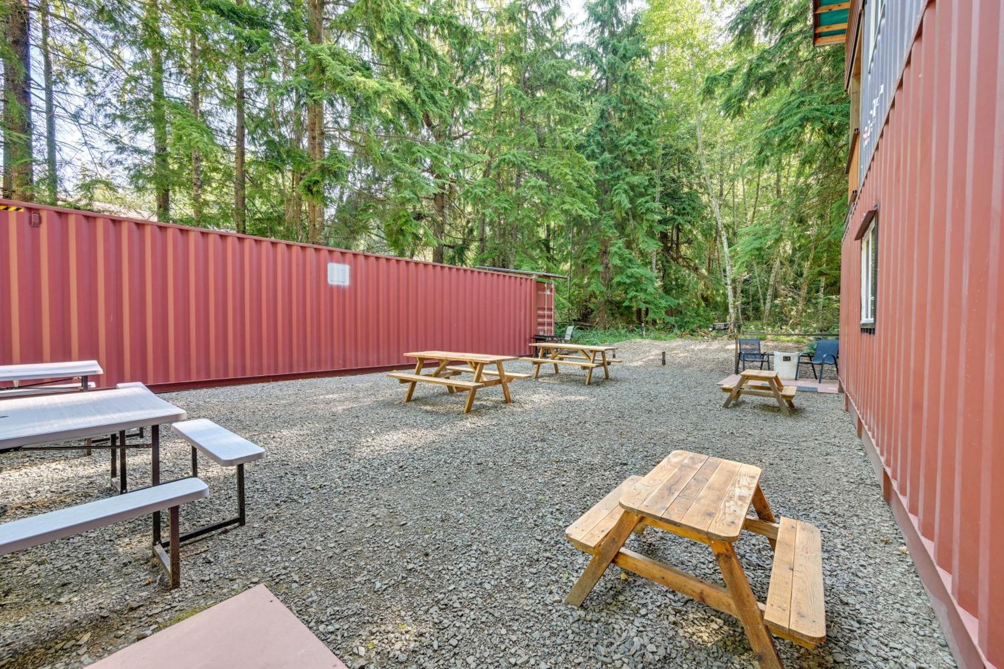 Unique Container Studio With Deck And Fire Pit! Buckley Ngoại thất bức ảnh